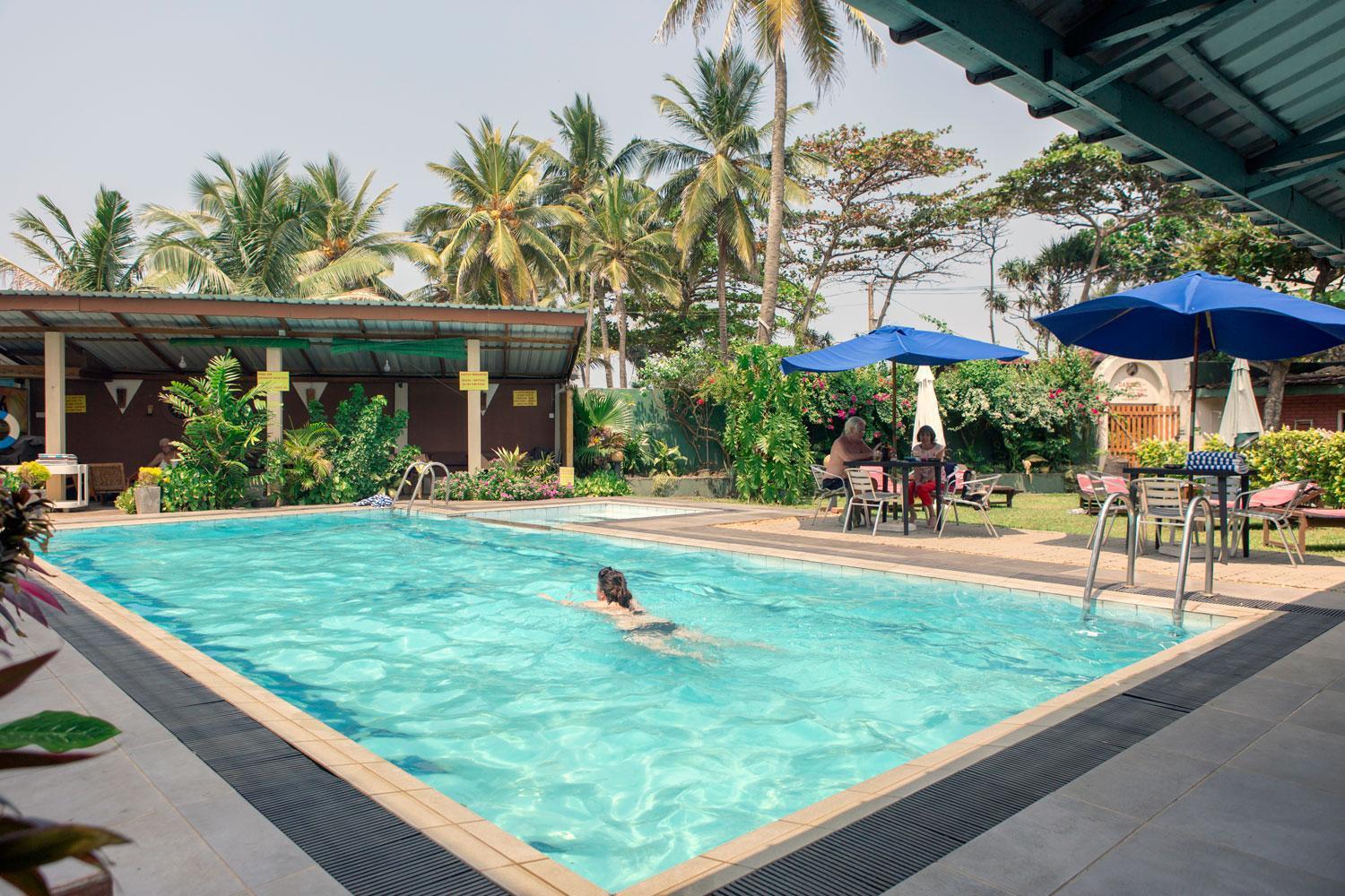 Ranveli Beach Hotel Dehiwala-Mount Lavinia Luaran gambar