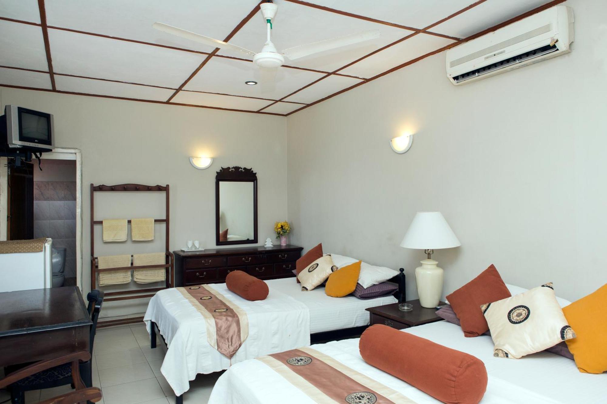 Ranveli Beach Hotel Dehiwala-Mount Lavinia Luaran gambar