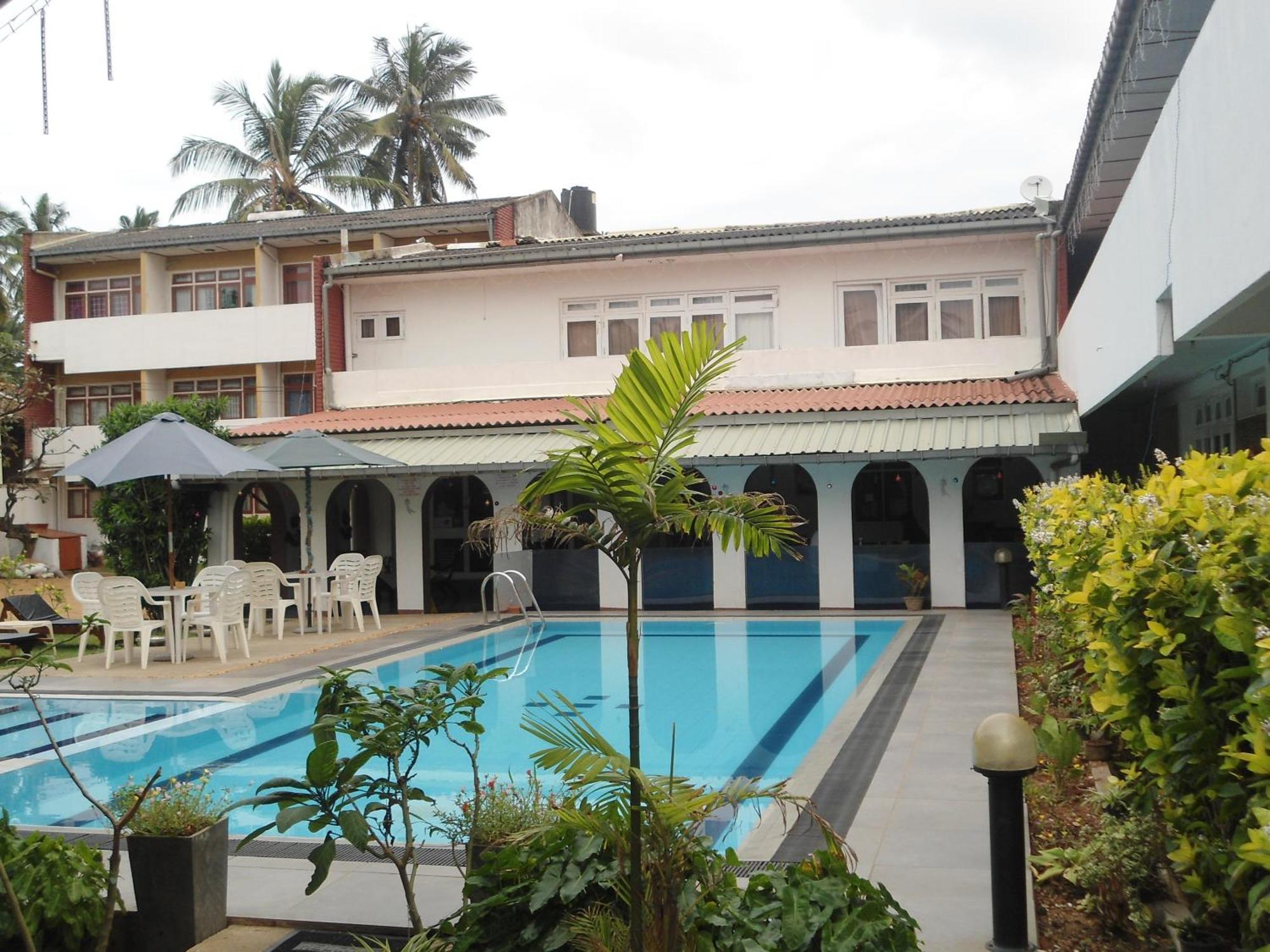 Ranveli Beach Hotel Dehiwala-Mount Lavinia Luaran gambar