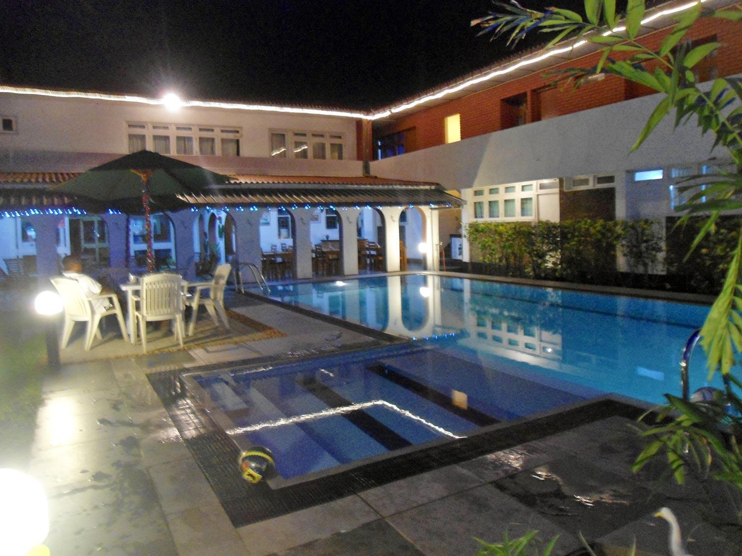 Ranveli Beach Hotel Dehiwala-Mount Lavinia Luaran gambar