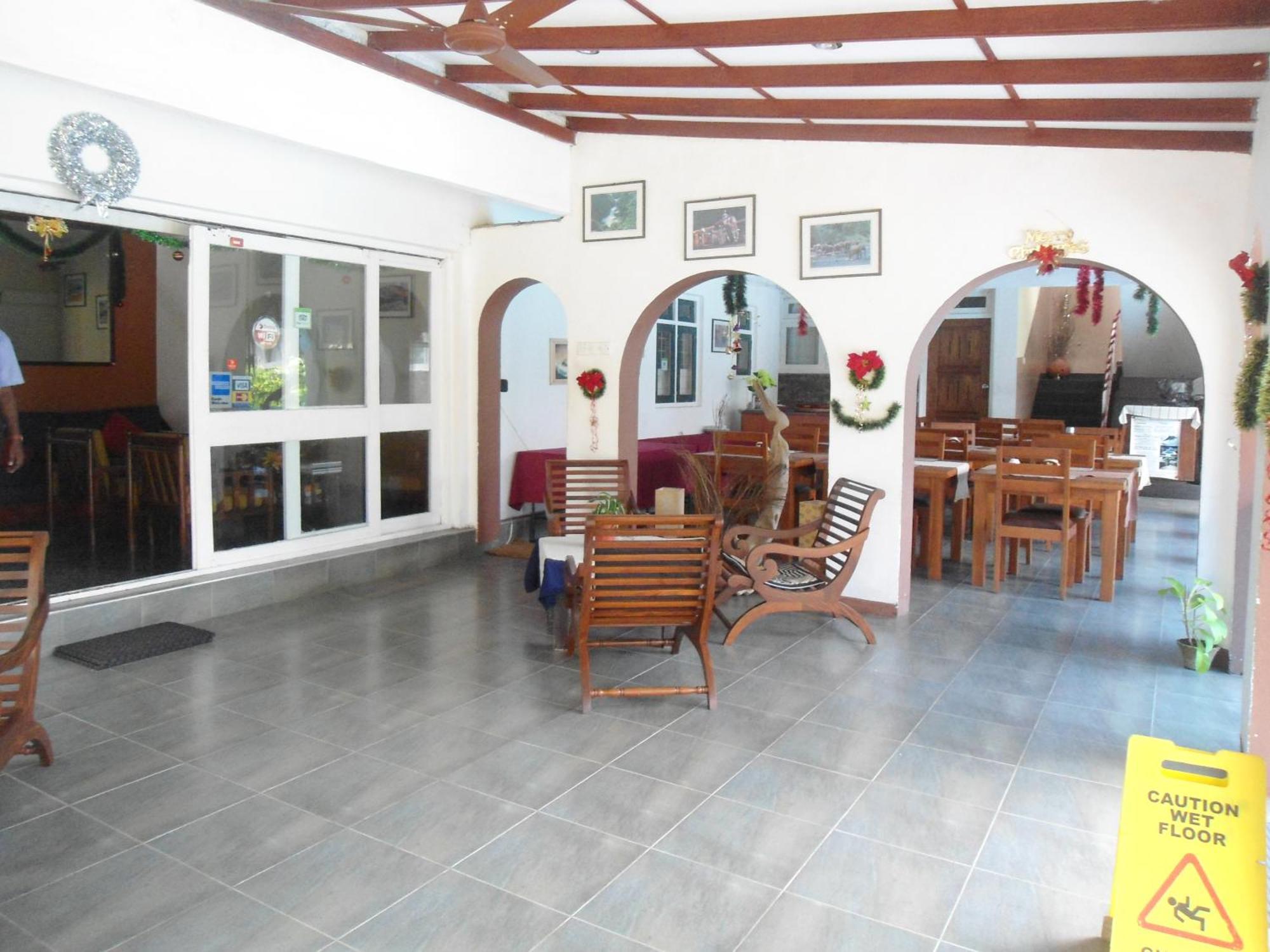 Ranveli Beach Hotel Dehiwala-Mount Lavinia Luaran gambar