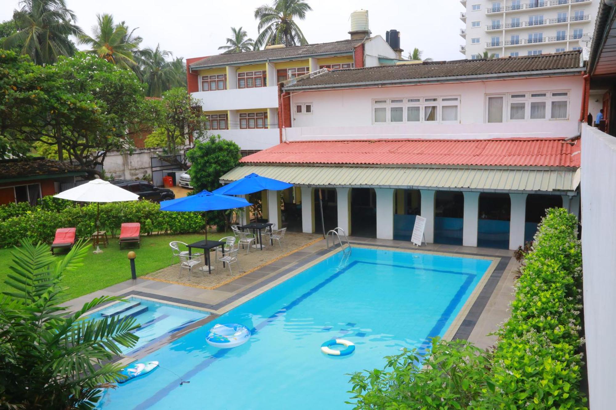 Ranveli Beach Hotel Dehiwala-Mount Lavinia Luaran gambar