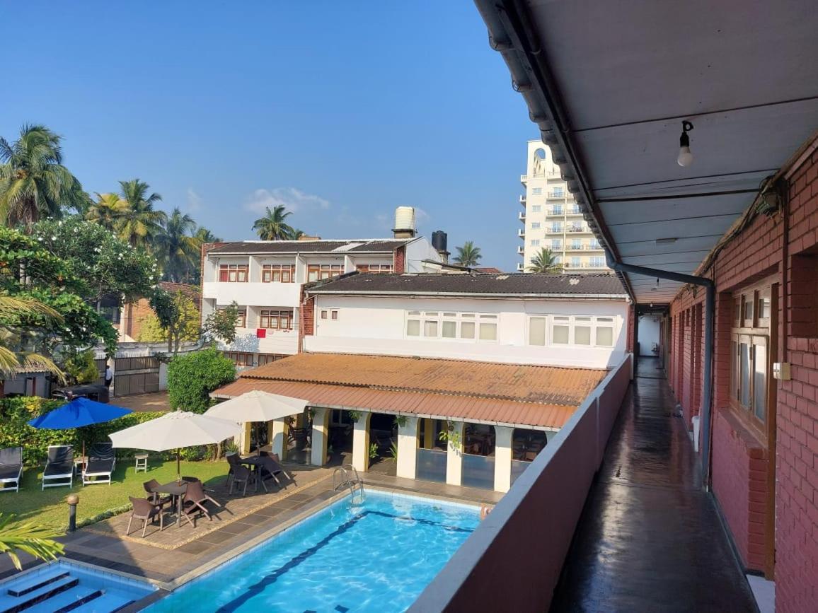 Ranveli Beach Hotel Dehiwala-Mount Lavinia Luaran gambar